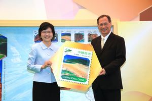 The launch of definitive stamps on the theme of Hong Kong Geopark